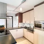 In With Kitchen アパート *